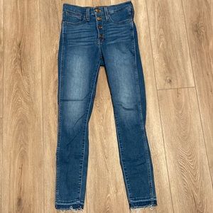 Madewell 10" High-Rise Button Front Raw Hem Skinny Jeans - Sz 26